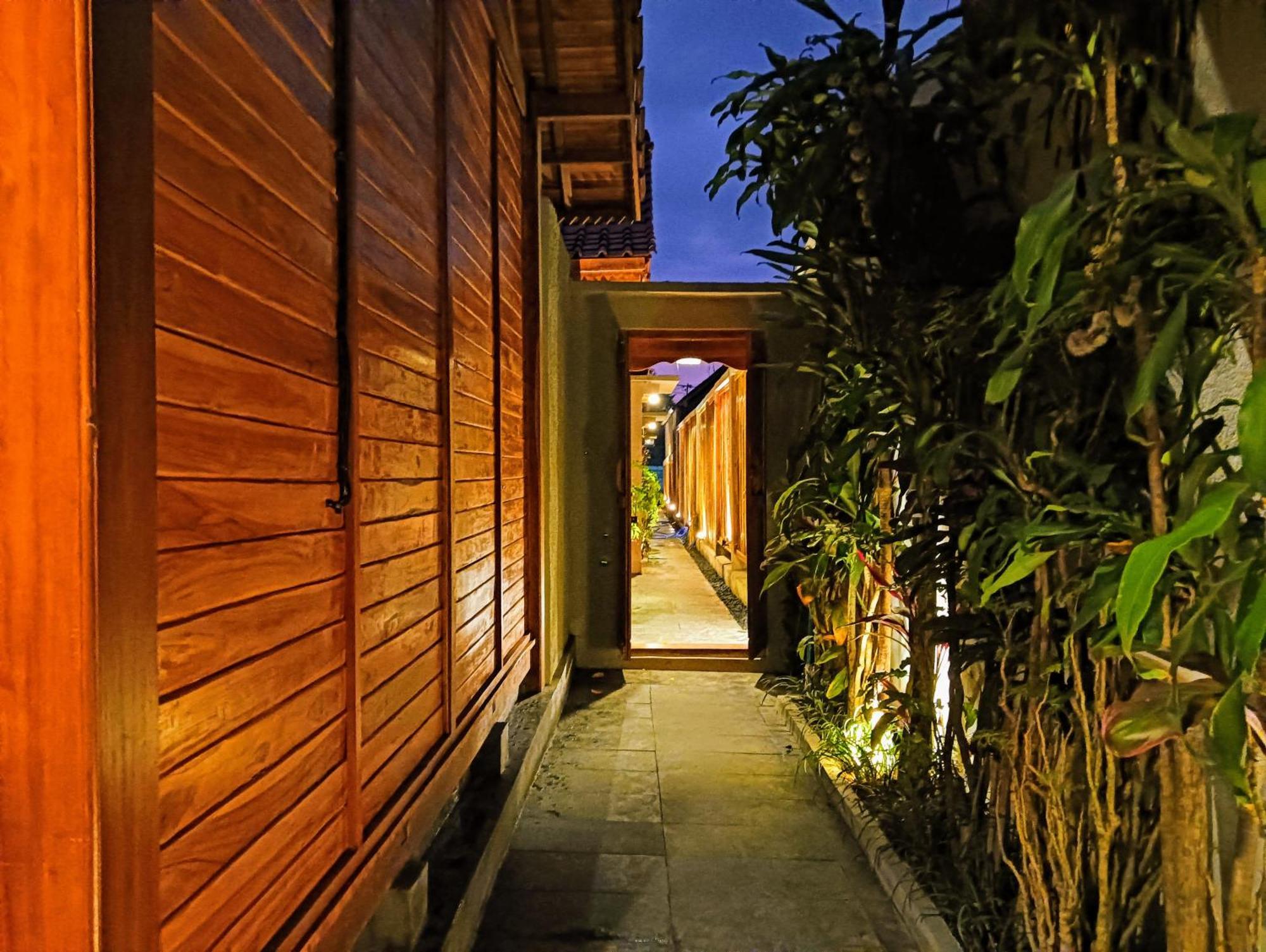 Ngesil Private Joglo & Pool Hotell Ubud Exteriör bild