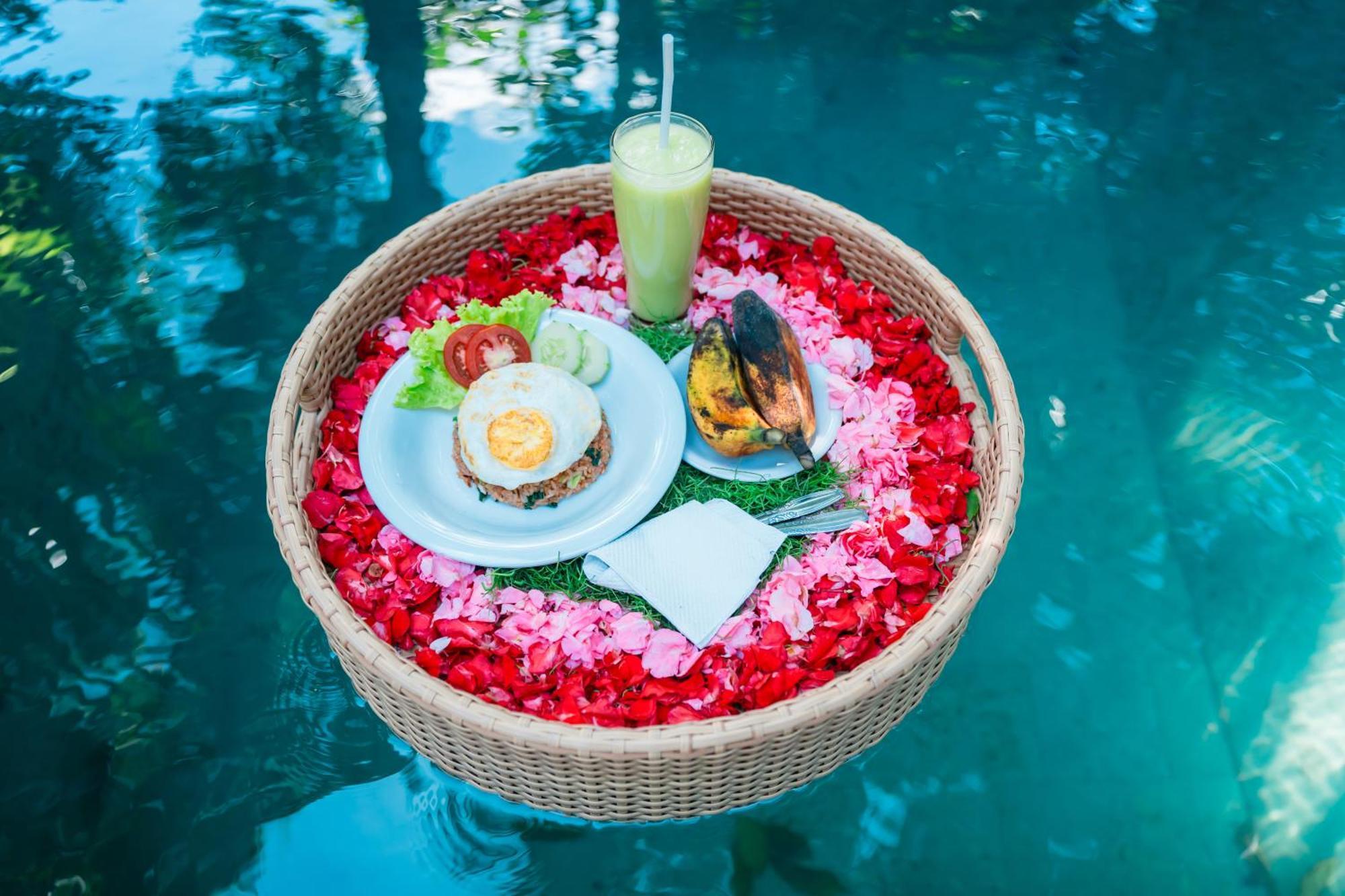 Ngesil Private Joglo & Pool Hotell Ubud Exteriör bild