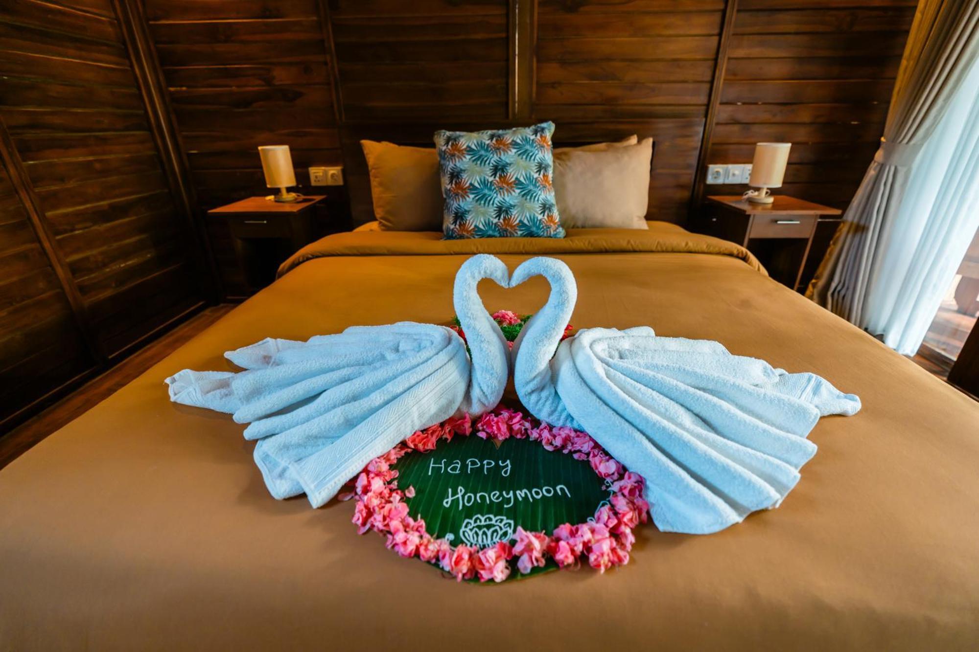 Ngesil Private Joglo & Pool Hotell Ubud Exteriör bild