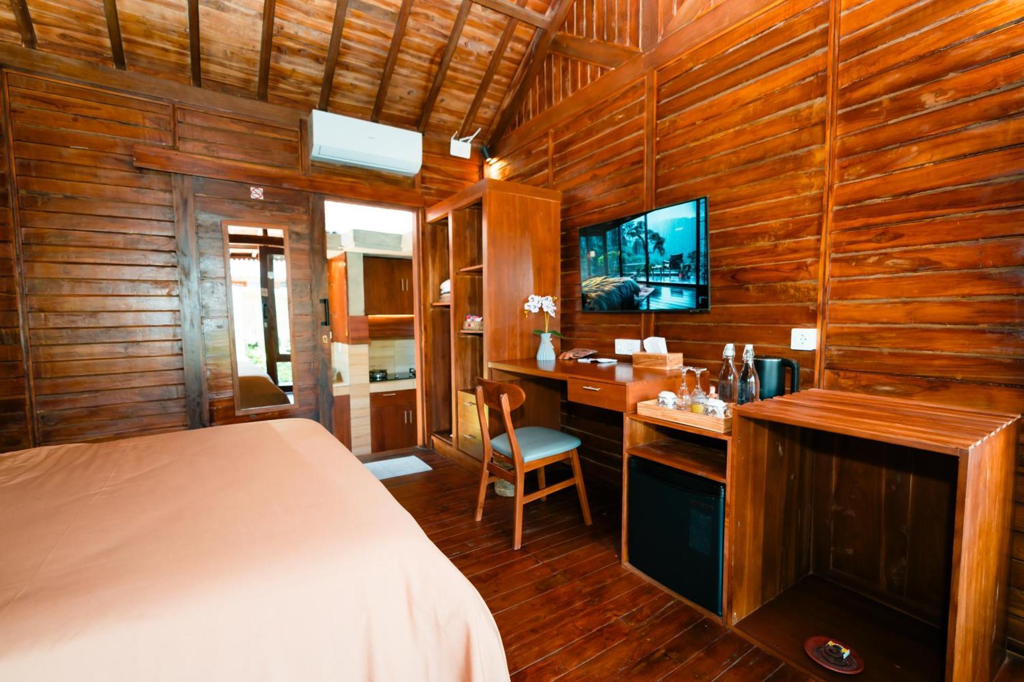 Ngesil Private Joglo & Pool Hotell Ubud Exteriör bild