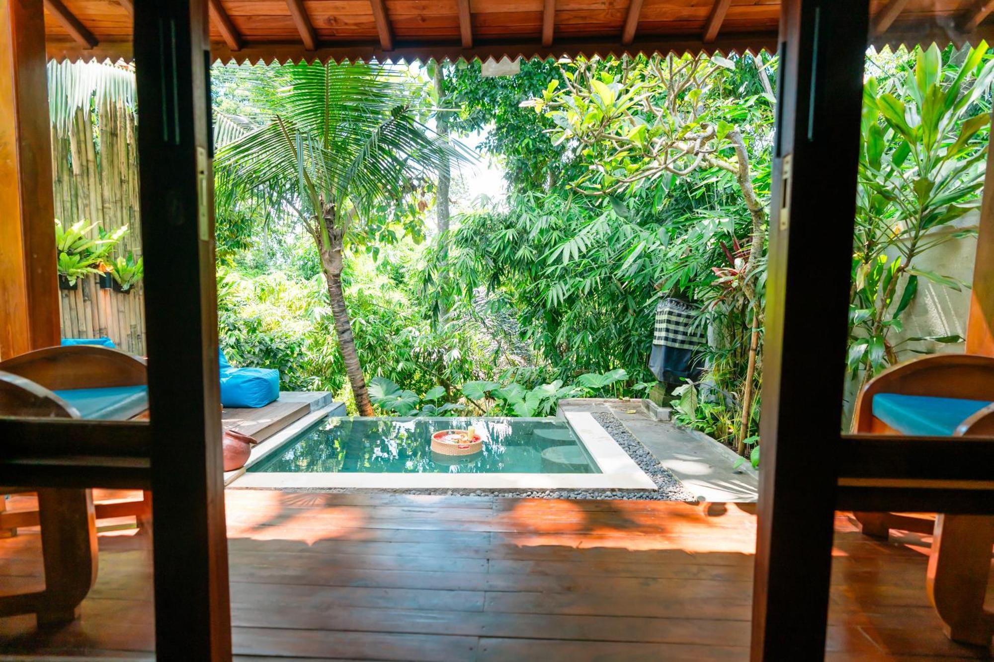 Ngesil Private Joglo & Pool Hotell Ubud Exteriör bild